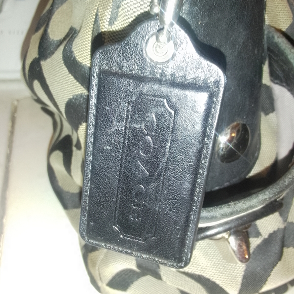 Coach Black‎ and Brown Signature Shoulder Bag - Picture 11 of 14